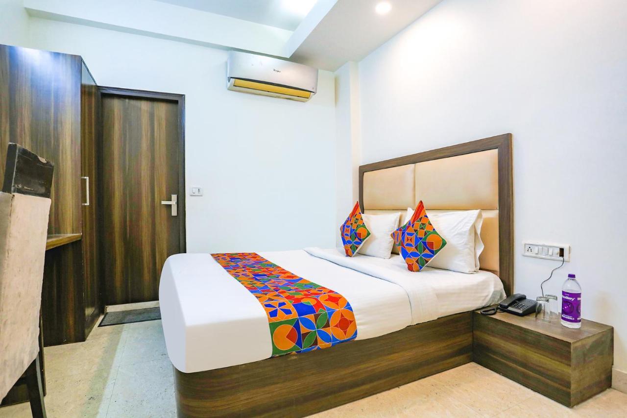 Fabhotel Jpm The Grand Bella - Nr Nehru Place Market New Delhi Bagian luar foto