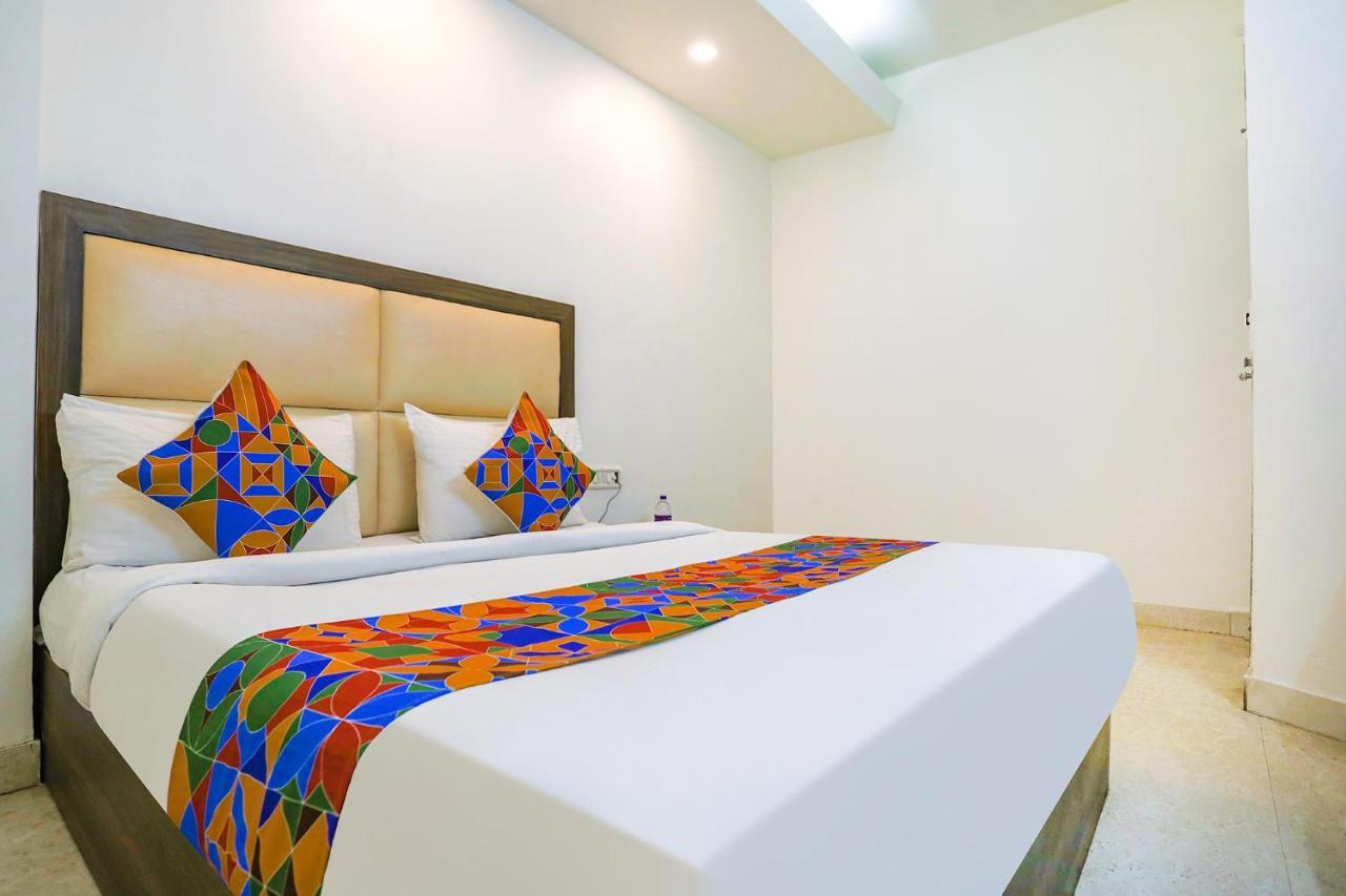 Fabhotel Jpm The Grand Bella - Nr Nehru Place Market New Delhi Bagian luar foto