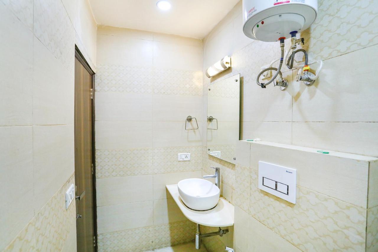 Fabhotel Jpm The Grand Bella - Nr Nehru Place Market New Delhi Bagian luar foto