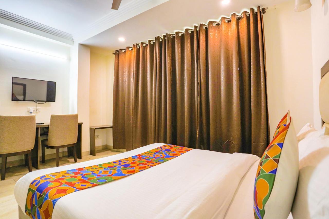 Fabhotel Jpm The Grand Bella - Nr Nehru Place Market New Delhi Bagian luar foto
